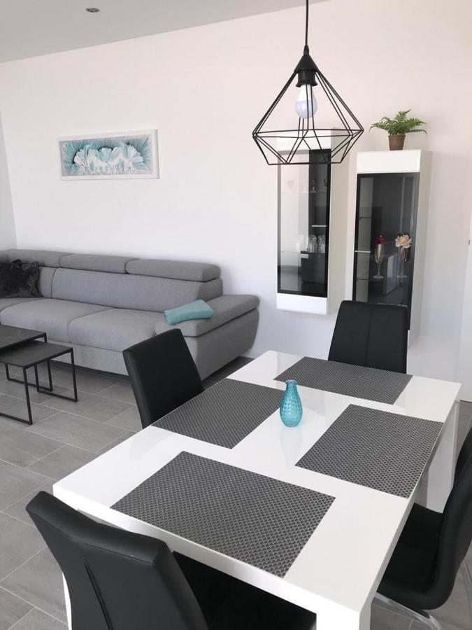 Cala Apartments Stanici Ngoại thất bức ảnh